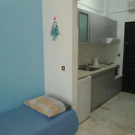 Studio For 2-3 Persons 100m From The Beach * Polychrono