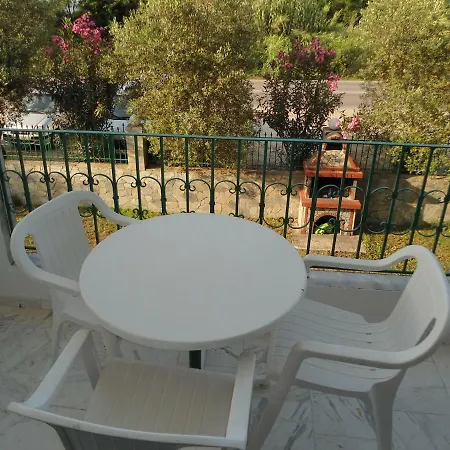 Studio For 2-3 Persons 100m From The Beach Полихроно